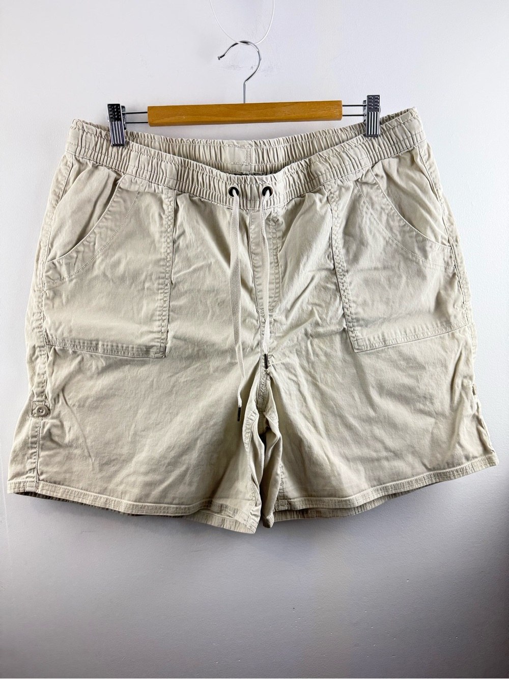 L.L. Bean Tencel Cotton Pull-On Utility Shorts Beige Khaki XL
